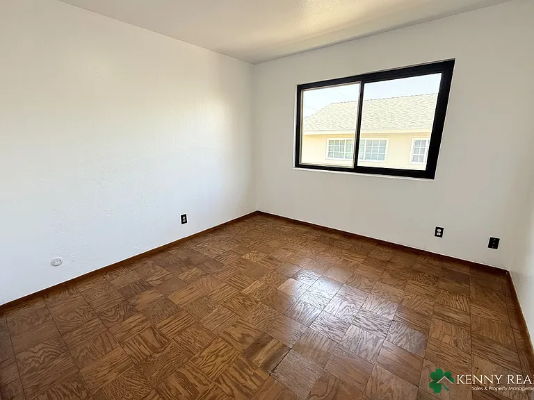 2504 Tipperary Ave — Photo 15