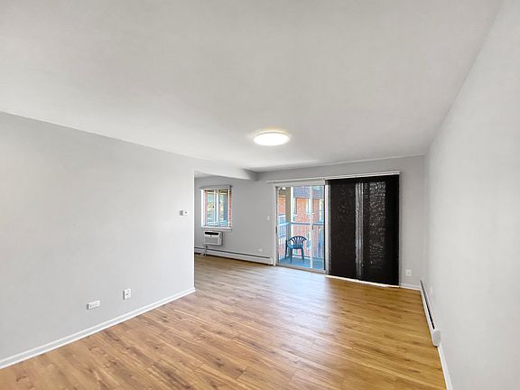 2nd image of 3 Villa Verde Dr APT 209