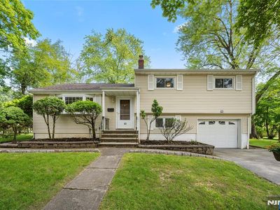 62 Asmus Rd, Closter, NJ, 07624