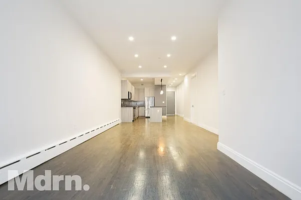 Rented by Mdrn Residential | media 12