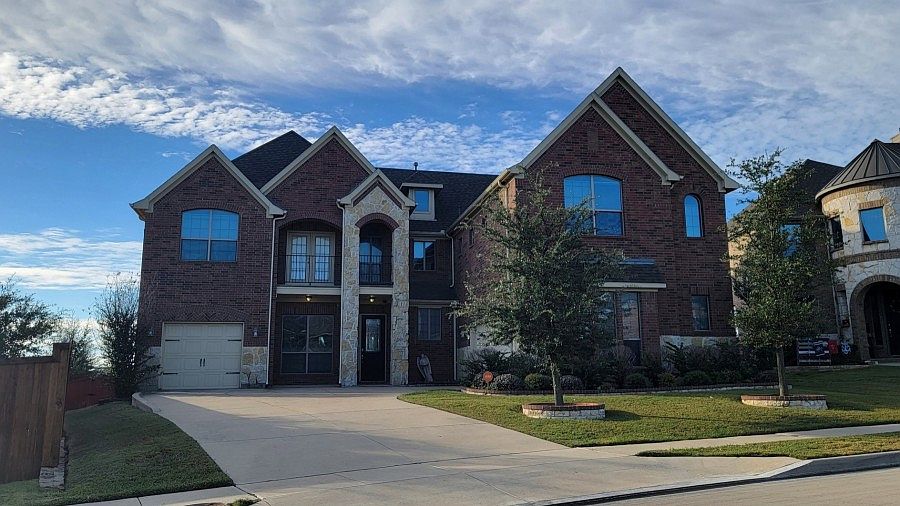 1st image of 421 Aylesbury Dr