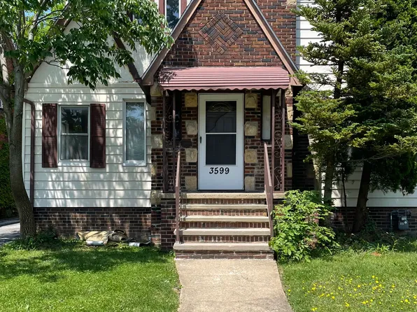 3599 Grosvenor Rd, Cleveland Heights, OH 44118