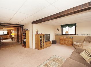 S69W24915 Longview Dr, Waukesha, WI 53189