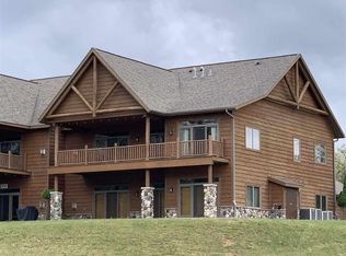 W4126 Vista Dr, Mauston, WI 53948