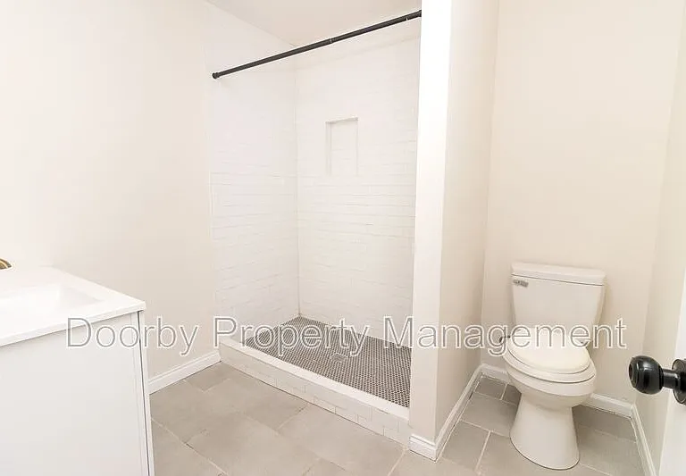 2310 Cushman St — Photo 11