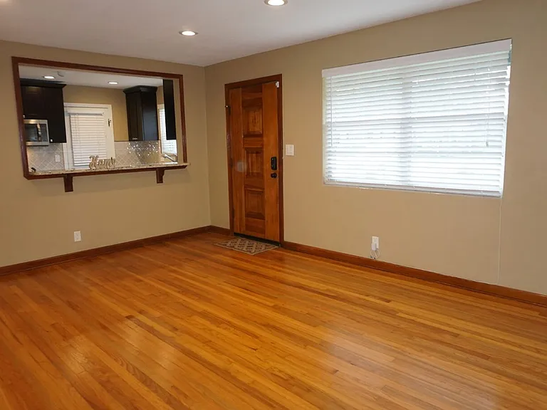 3925 Miruelo Cir N — Photo 3