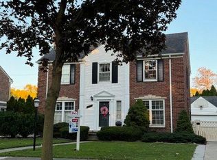 1900 Beaver St, Dearborn, MI 48128