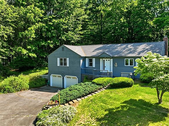 2nd image of 4 Ladyslipper Ln