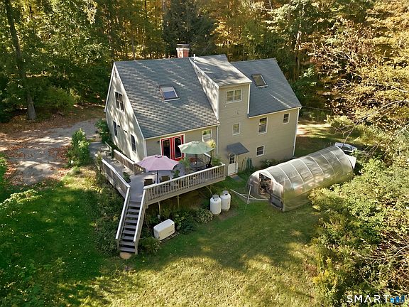 3rd image of 32 Ashford Road