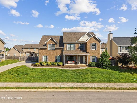 4th image of 1227 Meadowmist Ln