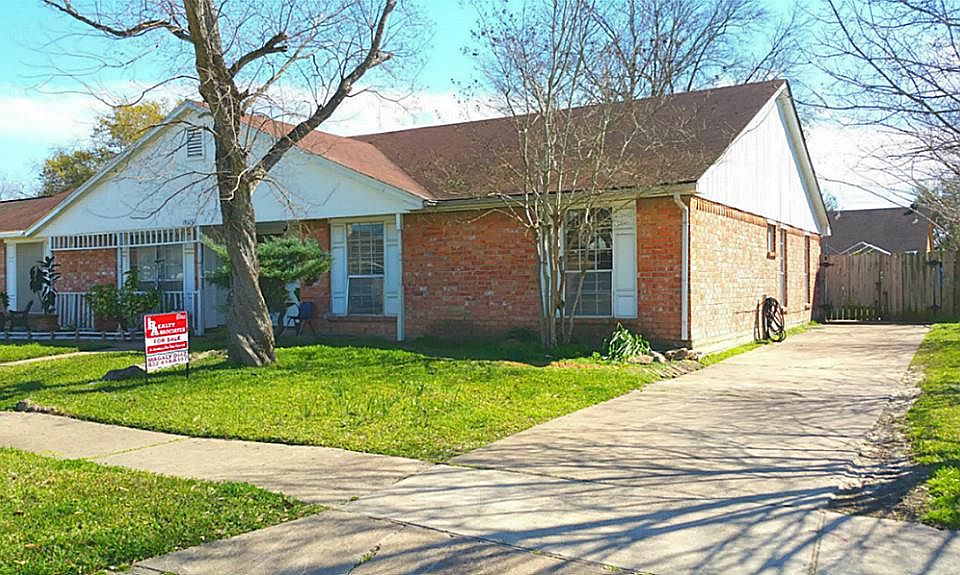 1st image of 19327 Plantain Dr
