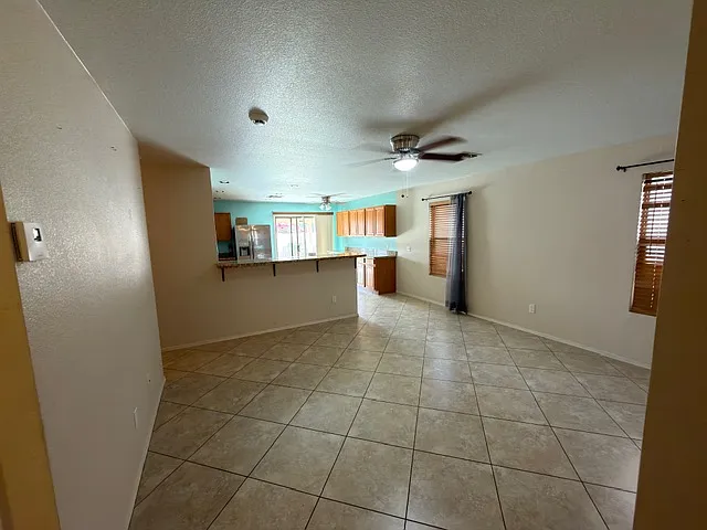3 bed, 1756 sqft, $1,995 — Photo 4