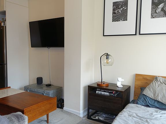 4th image of 821 9th Ave APT 4B