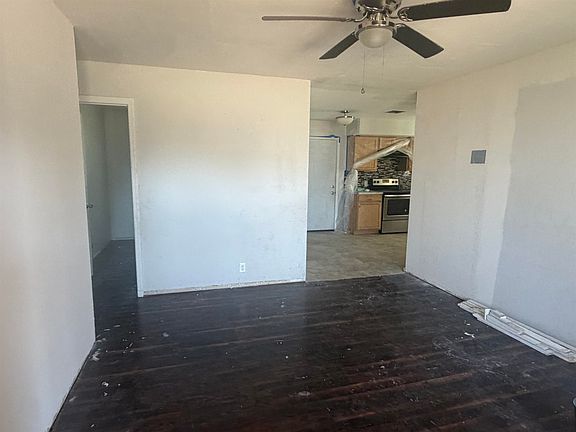 2nd image of 302 Jacob Dr