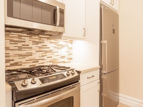 3rd image of 99 Battery Pl APT 12C