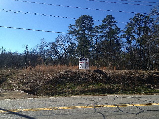 2nd image of 945 Dr Martin Luther King Pkwy