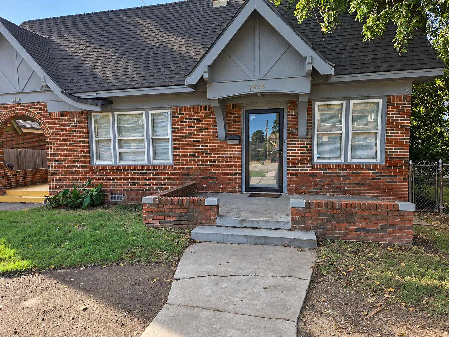 2 bed, 888 sqft, $1,200 — Photo 2