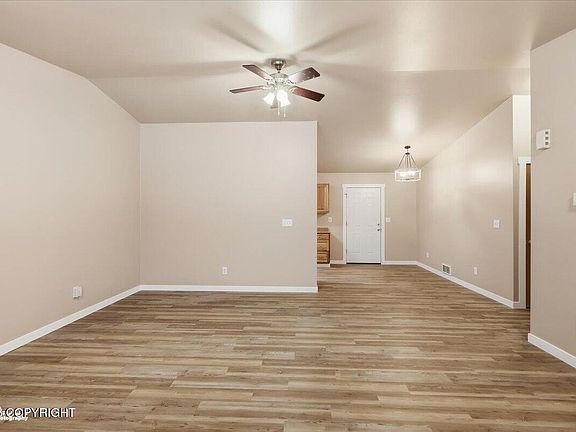 5th image of 3321 S Bel Aire Dr