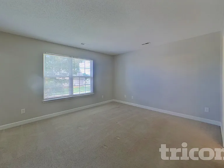 1008 Crowders Woods Dr — Photo 8