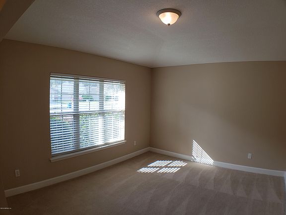3rd image of 243 Sanwick Dr
