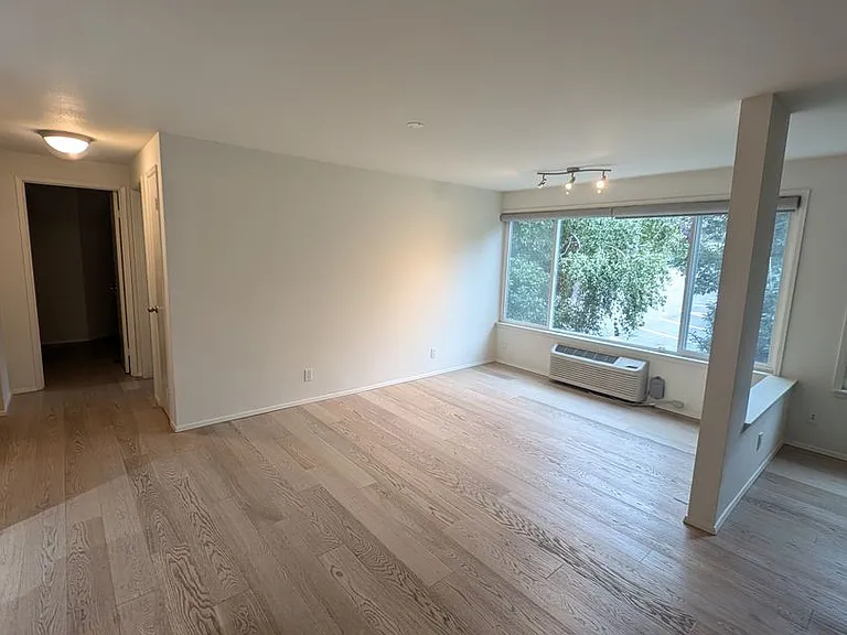 1800 Boylston Ave #304 — Photo 14