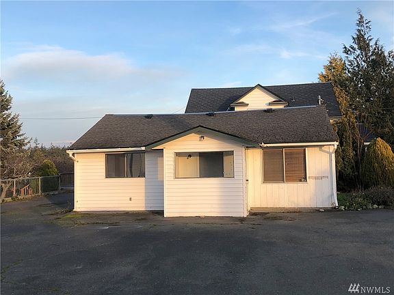 4th image of 1590 SW Fort Nugent Ave