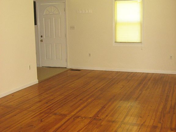 Gorgeous refinished oak floors!