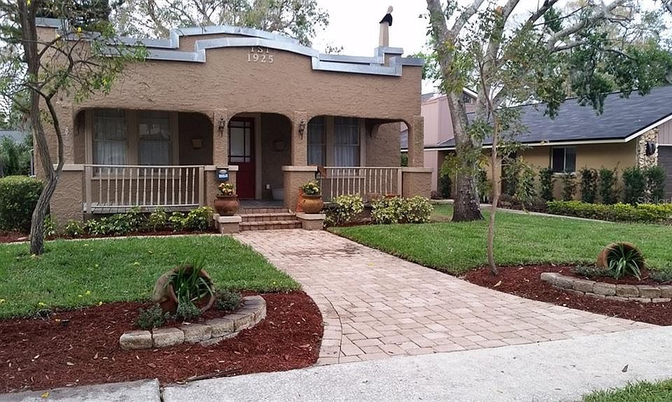 1st image of 947 Aragon Ave #1