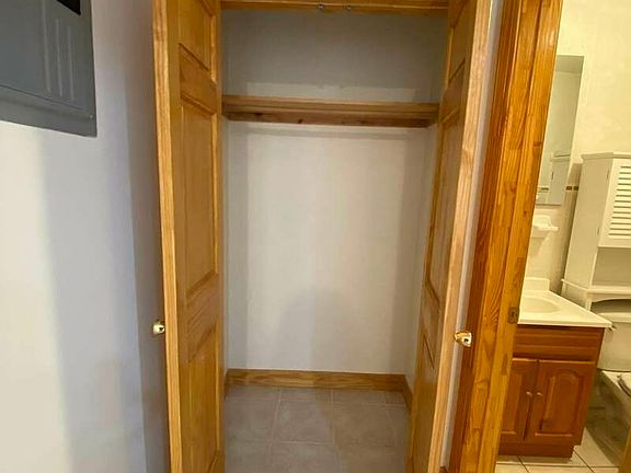 5th image of 38 Scholes St APT 2B
