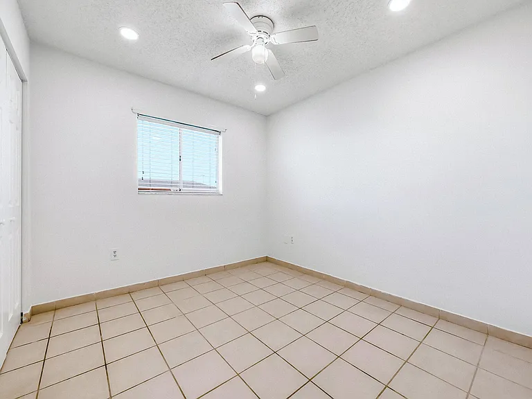 2925 W 80th St #208 — Photo 9