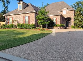 10935 Whispering Path Dr, Shreveport, LA 71106