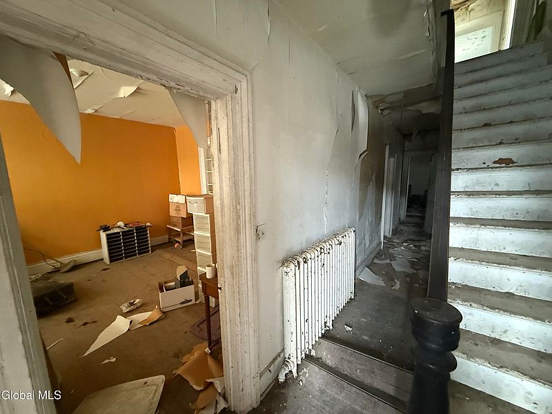 4th image of 16.5 Washington Street