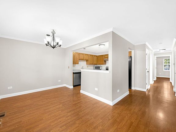 5th image of 2814 Meadow Ln #B