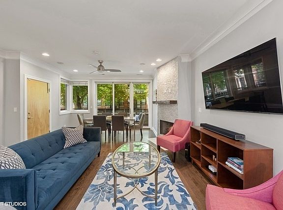4th image of 2255 W Wabansia Ave APT 107