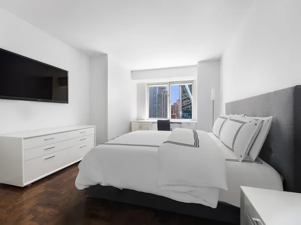 301 West 57th Street image 6 of 7