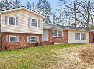 114 Woodglen Dr, Woodstock, GA 30188