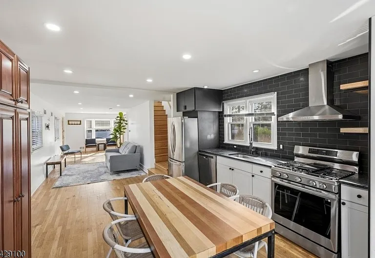 543 Springdale Ave #1 — Photo 6