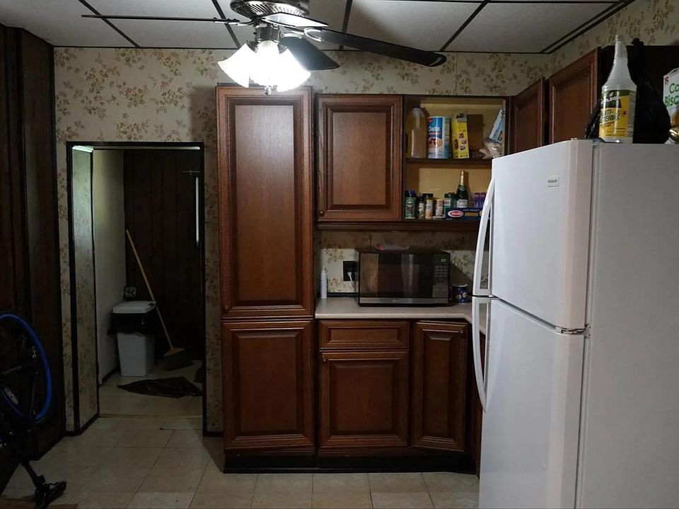 2nd image of 1116 Chestnut St