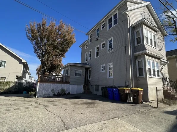 220 Morgan St, Fall River, MA 02721