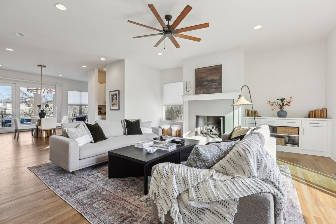 next background image