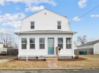 394 Sargent St, Warwick, RI 02888