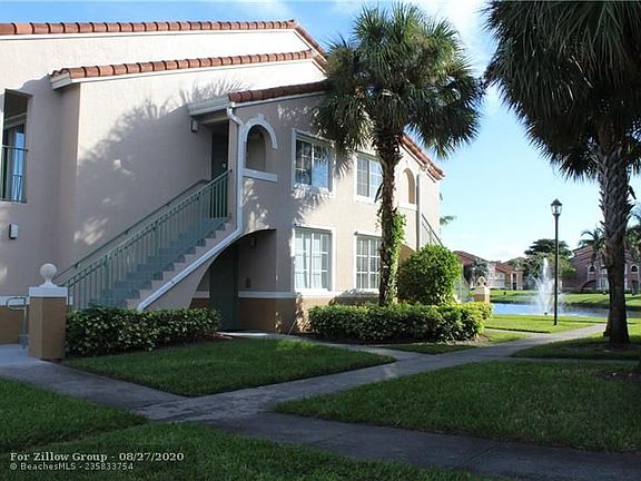 3rd image of 7824 Sonoma Springs Cir #302
