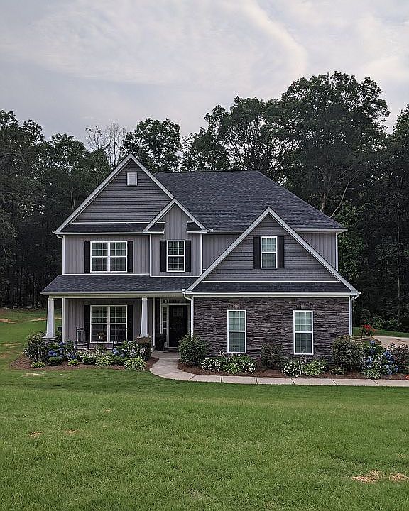 1423 New Holland Circle
