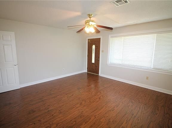 2nd image of 3800 Lake Villa Dr