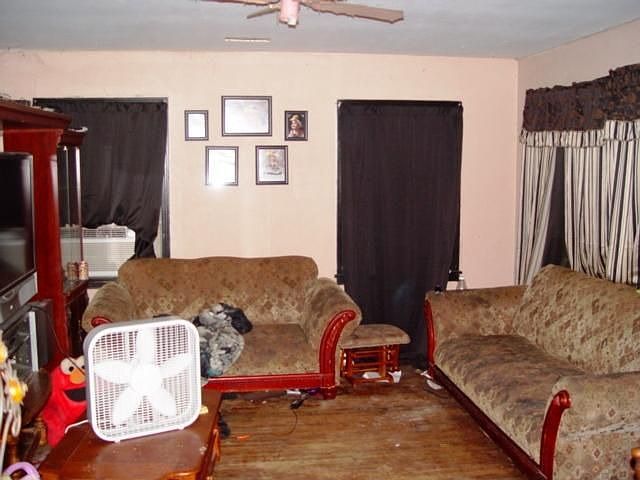 2nd image of 702 Briarwood Dr