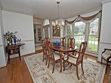 3rd image of 1117 Chaucer Dr