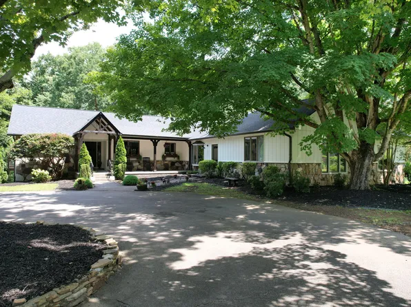 1245 Weeks Dr NE, Cleveland, TN 37312