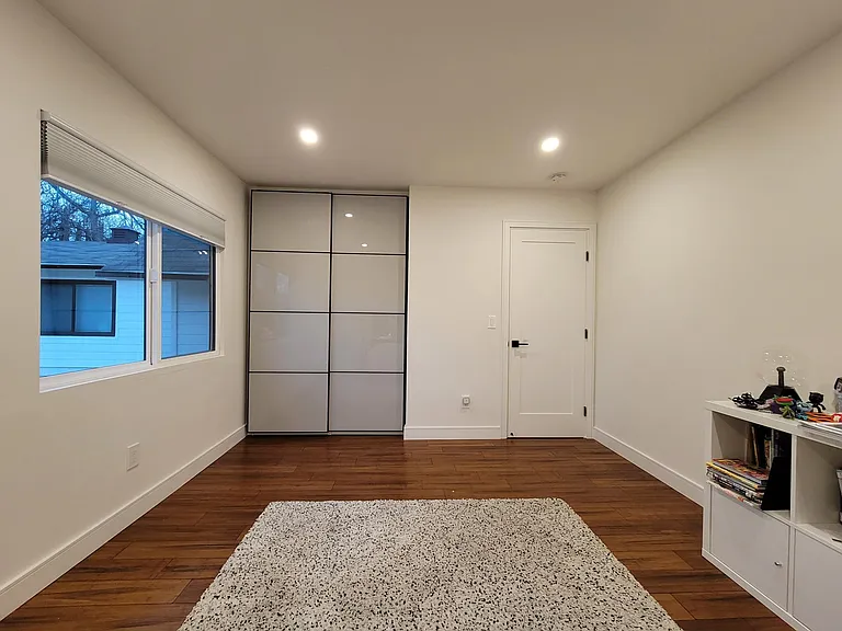 22531 Schoolcraft St — Photo 18