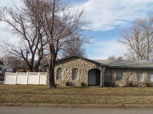 1030 W Lansing St N, Broken Arrow, OK 74012