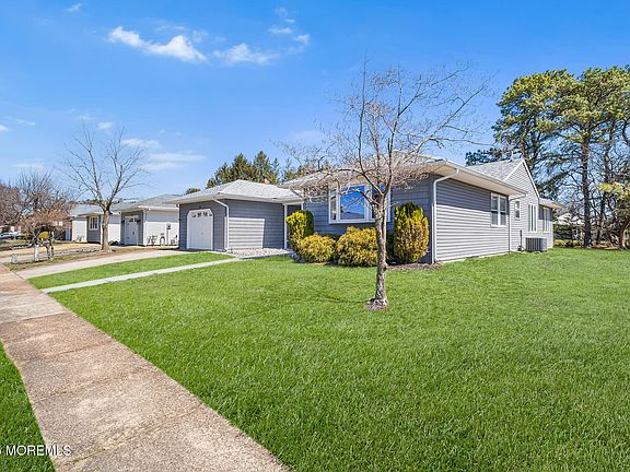 2nd image of 153 Torrey Pines Drive